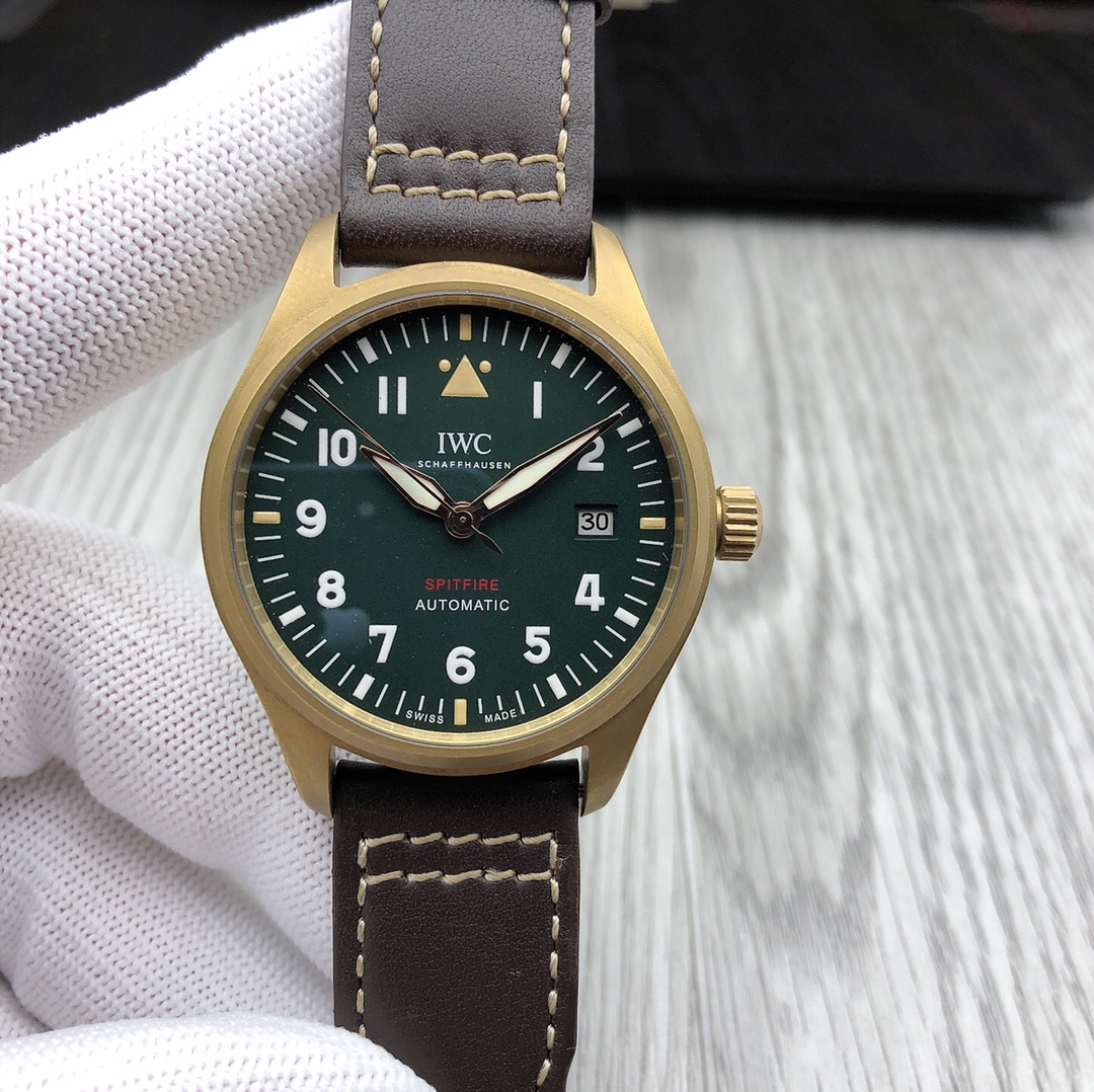 IWC パイロット コピー 茶色のイタリアカーフ IW327002 スーパーコピー 腕時計