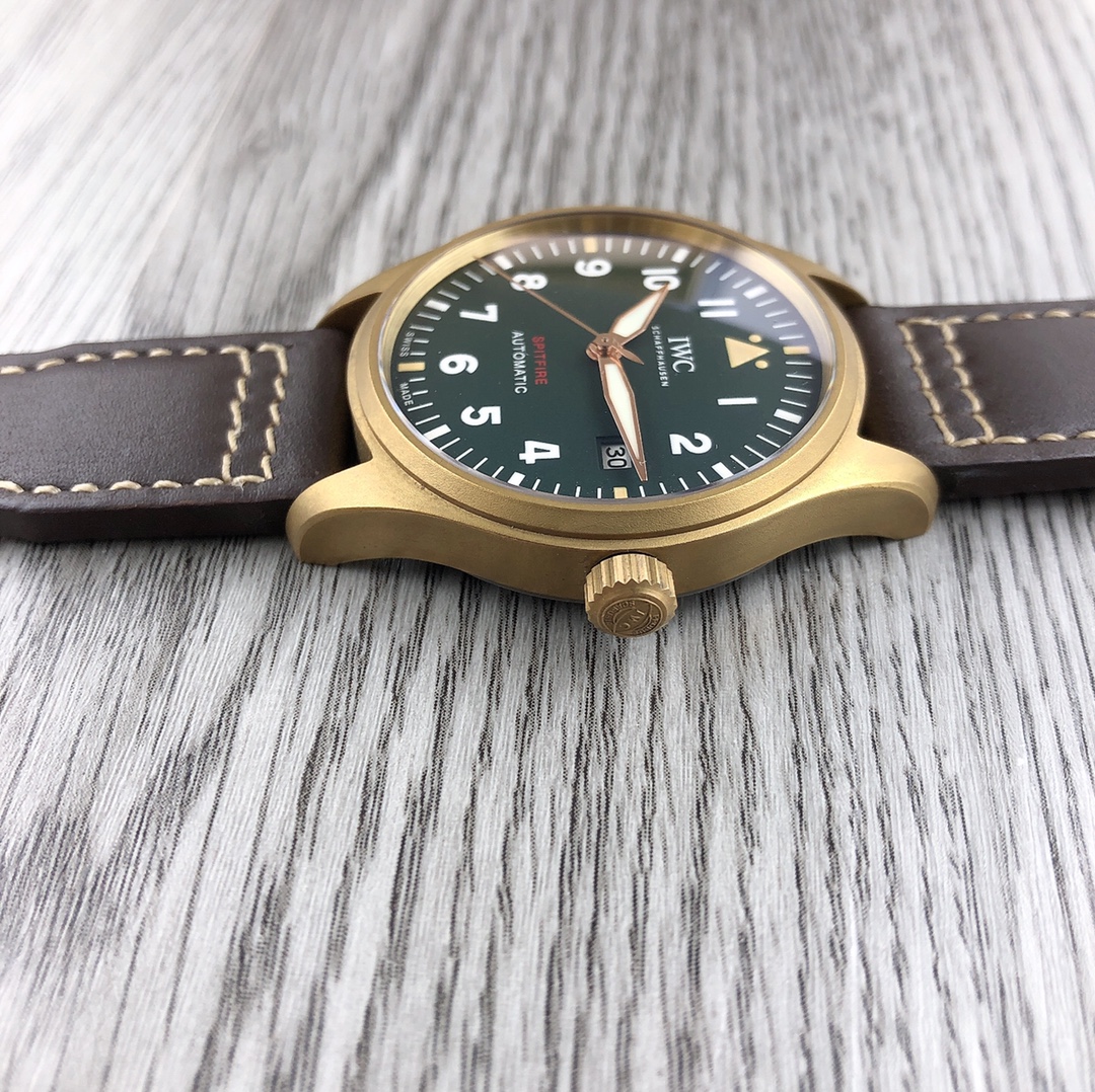IWC パイロット コピー 茶色のイタリアカーフ IW327002 スーパーコピー 腕時計[2]