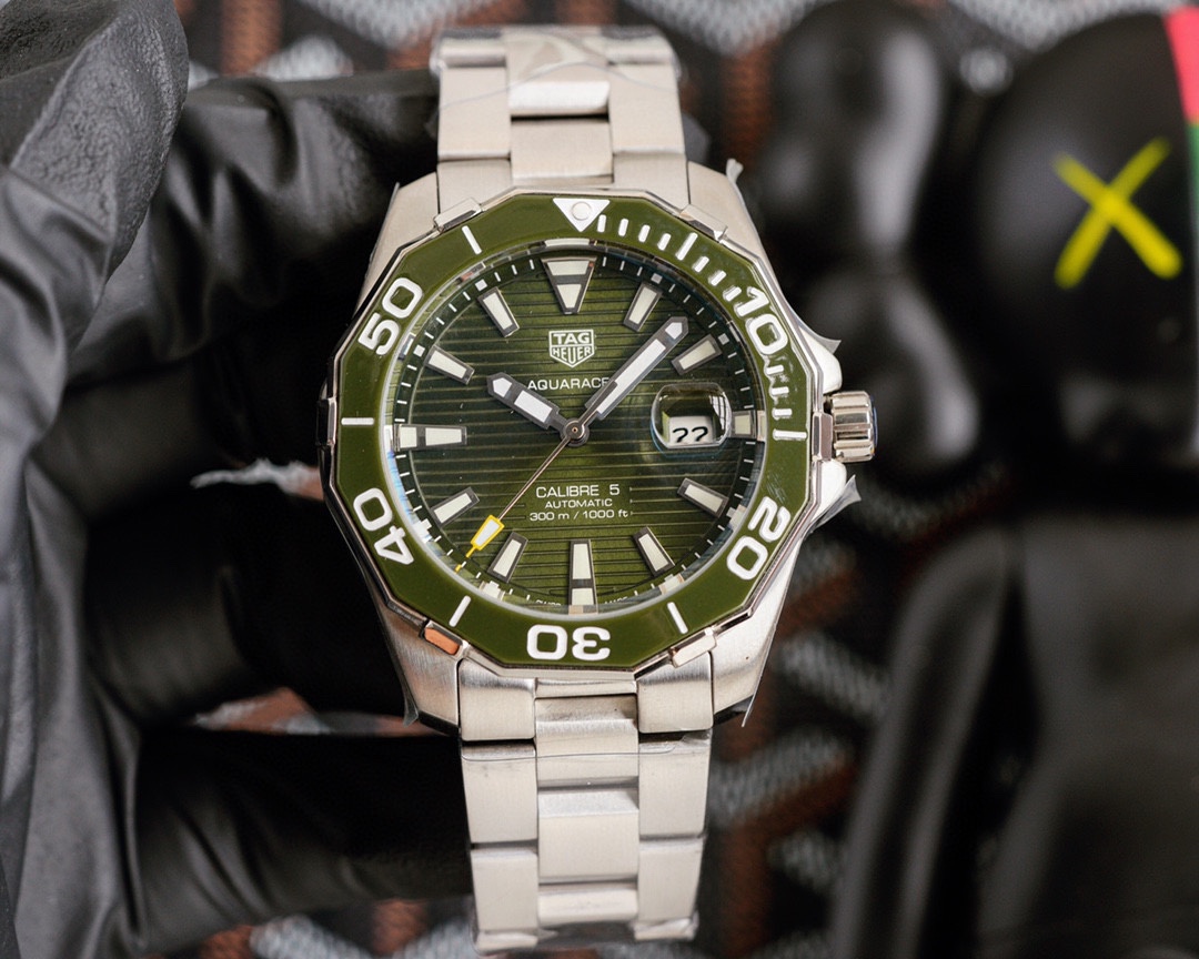 緑のハンサム タグホイヤースーパーコピー時計アクアレーサーシリーズメンズ8729311