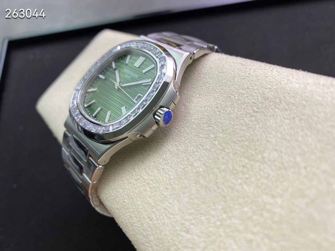 パテック・フィリップコピー時計 ノーチラス 5711/1300A-001 グリーン ジェム・セッティング 丹東CAL.324[3]