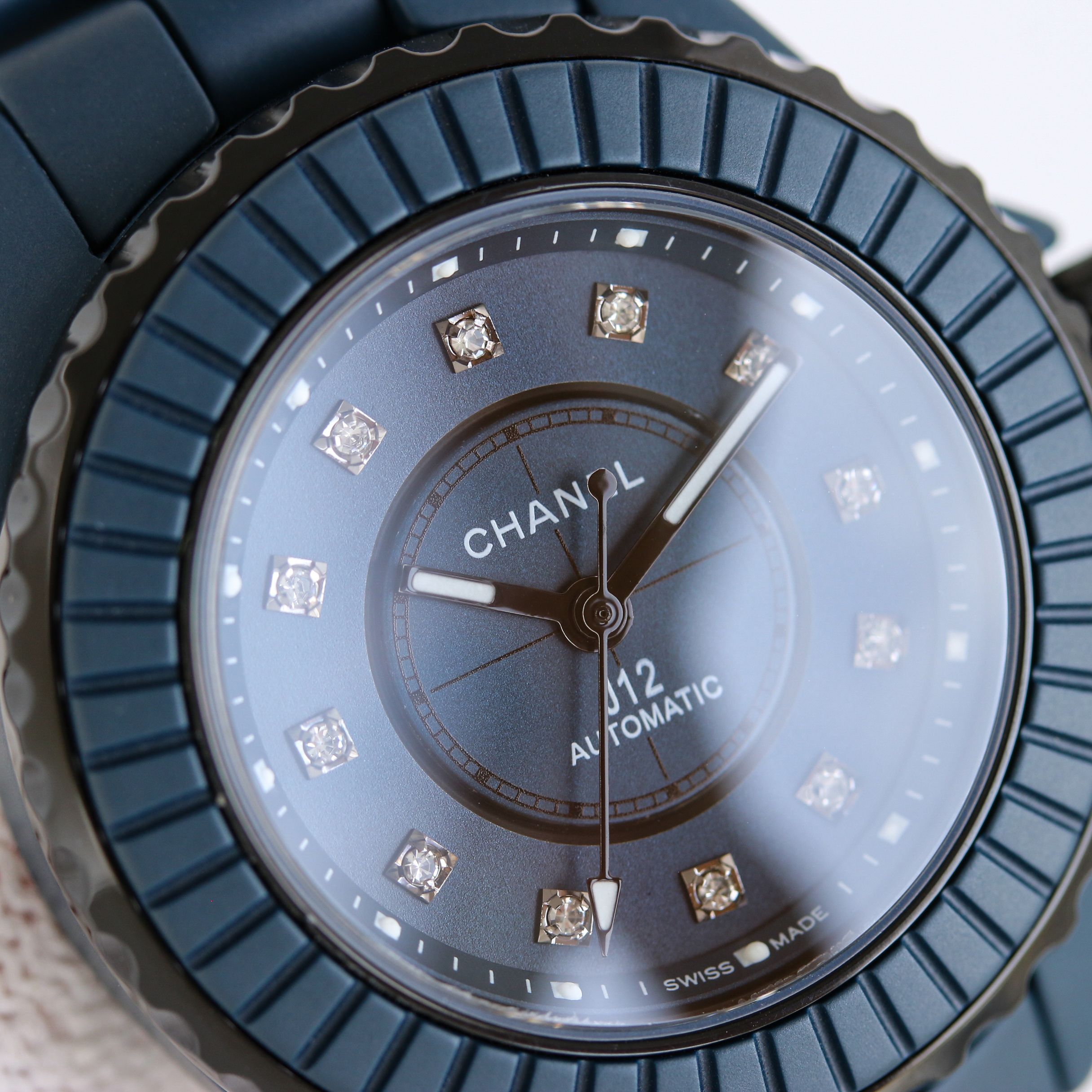 シャネルJ12 ブルー 33mm 腕時計レディース 自動巻き H780203[4]
