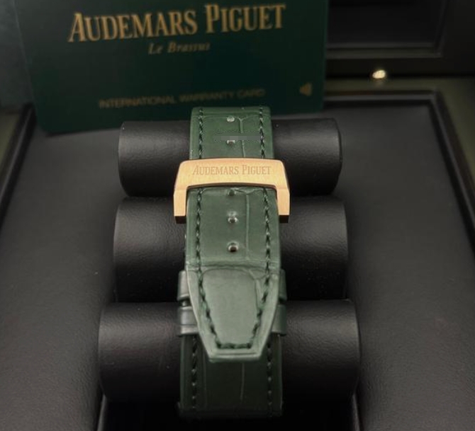 素敵なオーデマ ピゲ AUDEMARS PIGUET ロイヤル オーク クロノグラフ 26240OR.OO.D404CR.02[2]