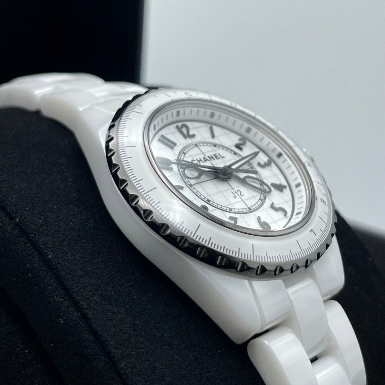 シャネルレプリカレディース時計 J12 クチュールH9763 【ホワイトセラミック】[2]