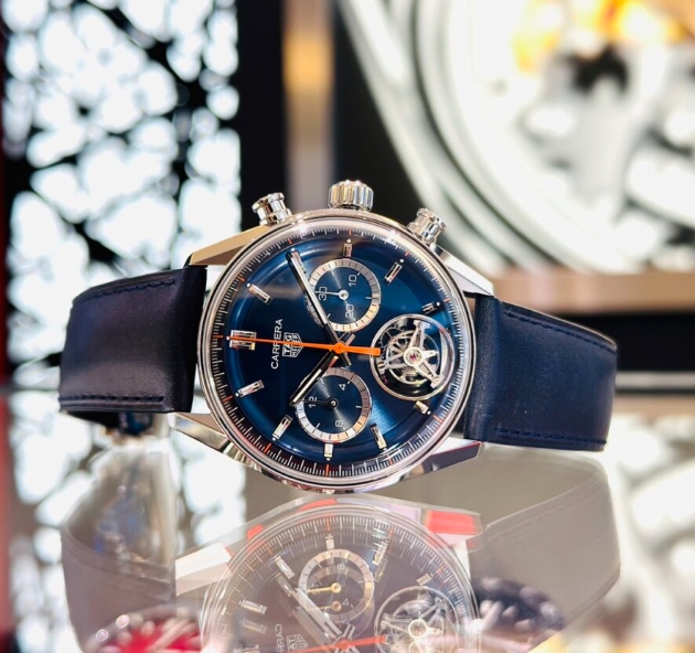 TAG Heuer 贈り物に最適 カレラ クロノグラフ トゥールビヨンCBS5010.FC6543[1]