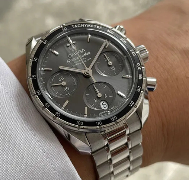 最人気オメガ スーパーコピー時計通販スピードマスター 38MM 324.30.38.50.06.001