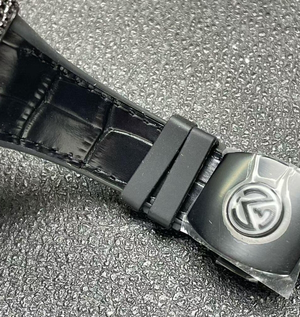 ABF工場 Franck Muller ポパイ ヴァンガード V45 ブラック ダイヤ入れ 自動巻きFM800[1]