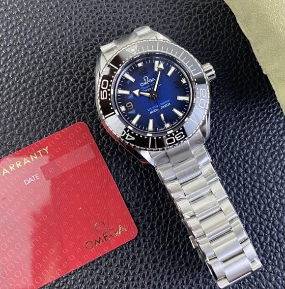 SBF場オメガ人気新作 シーマスタープラネットオーシャン 6000﻿M クロノメーター45.5m