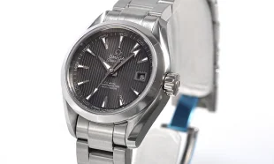 オメガ シー コーアクシャル アクアテラ アニュアルカレンダー 231.10.43.22.06.001 時計 コピー