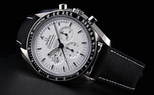 2015年新作 オメガ通販 スピード アポロ スヌーピー アワード311.32.42.30.04.003 時計