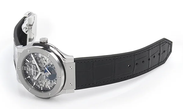 ウブロ アエロフュージョン ムーンフェイズ チタニウム 517.NX.0170.LR【2】