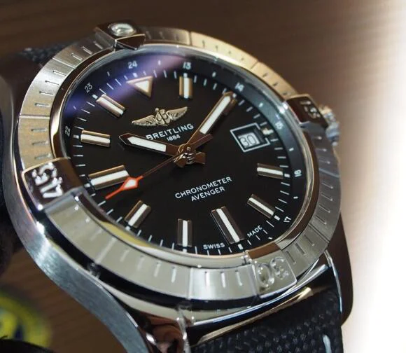 ブライトリングスーパーコピー新作 アベンジャー オートマチック A340B-1MAA  A340B-1MAD