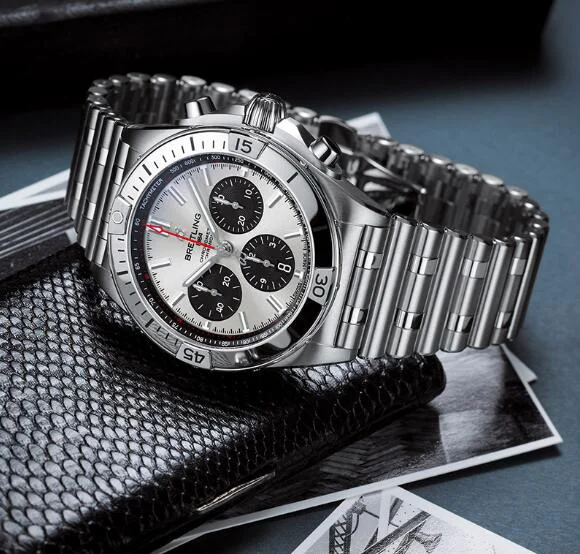 ブライトリング新作クロノマット B01 素晴AB0134101G1A1