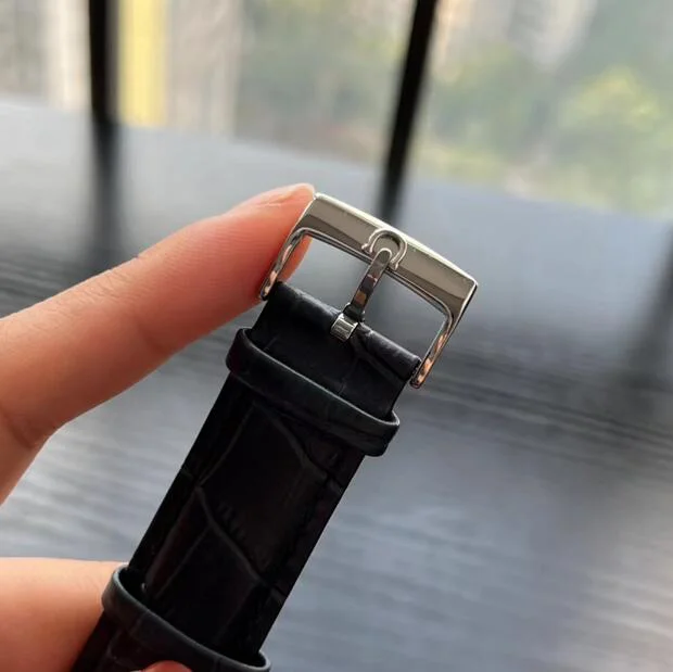 【新品】スーパーコピーブランドオメガ スピードマスター329.33.43.51.02.001全自動機械を搭載