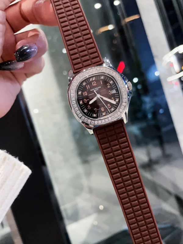 高級感パテック フィリップアクアノート N級品ミネラルガラスミラー2928P902[4]