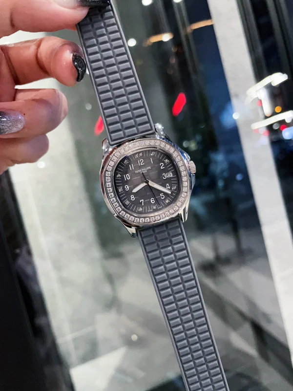 高級感パテック フィリップアクアノート N級品ミネラルガラスミラー2928P902[6]