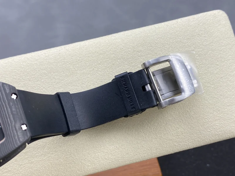 【女神の必需品】リシャール・ミル激安RM07の改良版NTPTカーボンファイバー[7]