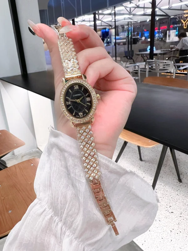 レディース シャネル フルダイヤモンド ブレスレットブランド時計N級品 7802C32