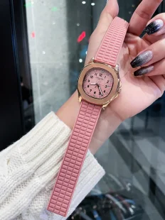 【最安値挑戦】パテック フィリップコピーアクアノートレディース時計882P901