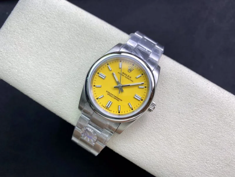 イエロー ロレックススーパーコピー時計 オイスターパーペチュアル 126000 36MM素敵な[3]