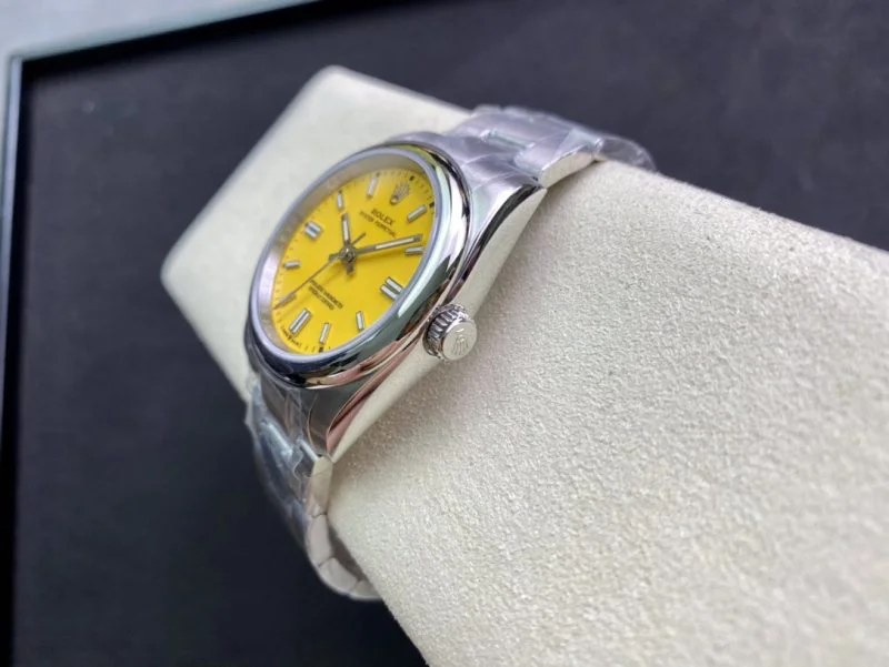 イエロー ロレックススーパーコピー時計 オイスターパーペチュアル 126000 36MM素敵な[4]