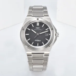 高級ブランドIWC インヂュニア スティール 40mm ブラックダイヤルIW182692