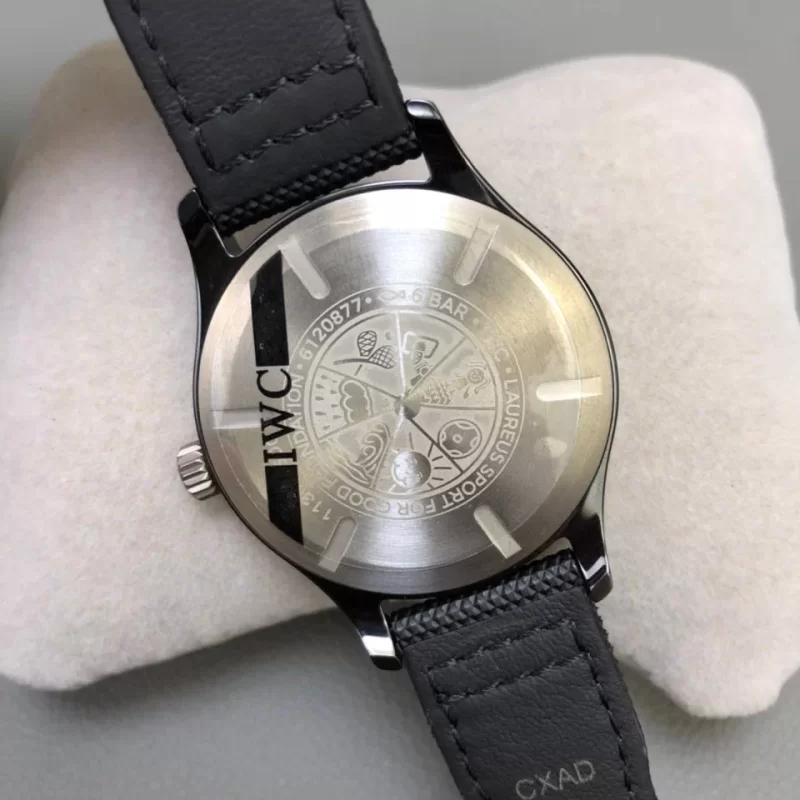 IWC IW324703 時計コピー(9/11)