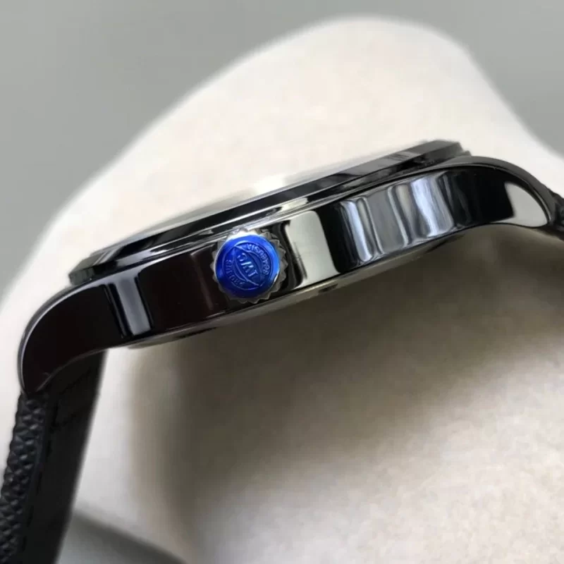 IWC IW324703 時計コピー(3/11)