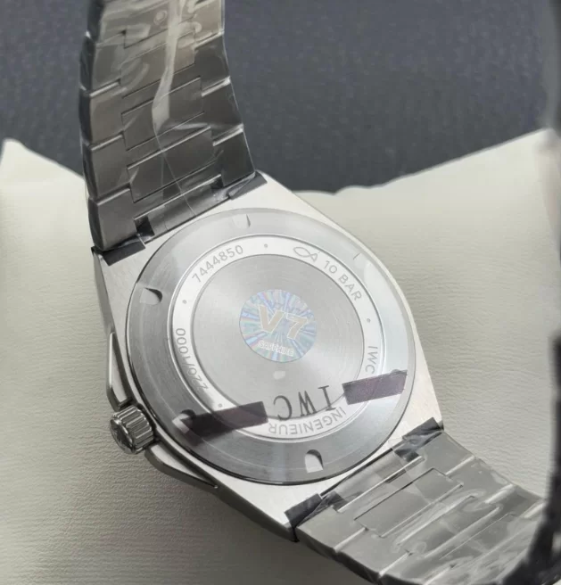IWC インヂュニア 裏蓋