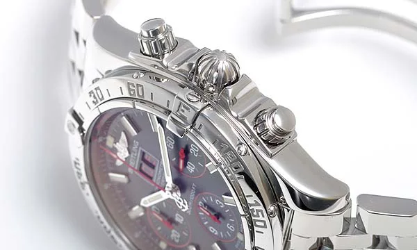 (BREITLING)(BREITLING) ブライトリング ブランド コピー 時計 ブラックバード コピー時計通販 レッドストライク A439BRSPAS