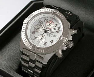 ブライトリング アベンジャー 白 BNL2323 コピー 腕時計