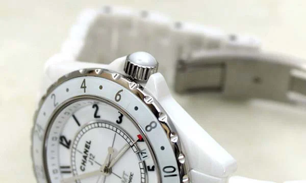 偽物CHANELシャネル時計 スーパーコピーJ12 ホワイトセラミック 42 GMT H212 偽物CHANELシャネル時計 スーパーコピーJ12 ホワイトセラミック 42 GMT H212