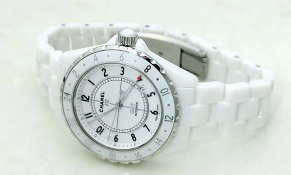 偽物CHANELシャネル時計 スーパーコピーJ12 ホワイトセラミック 42 GMT H212 偽物CHANELシャネル時計 スーパーコピーJ12 ホワイトセラミック 42 GMT H212