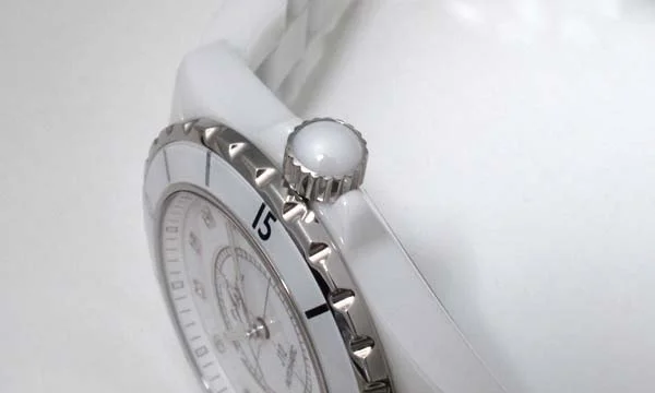 偽物CHANELシャネル時計 J12 ホワイトセラミック 38 H1629 偽物CHANELシャネル時計 J12 ホワイトセラミック 38 H1629