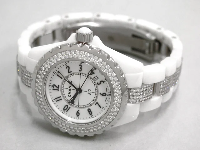 シャネル CHANEL時計 J12 33mm ホワイトセラミック ベゼル?センターブレスダイヤ ホワイト H1420 シャネル CHANEL時計 J12 33mm ホワイトセラミック ベゼル?センターブレスダイヤ ホワイト H1420
