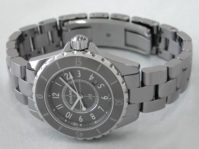 シャネル CHANEL時計 J12 クロマティック 33mm チタンセラミック グレー H2978 シャネル CHANEL時計 J12 クロマティック 33mm チタンセラミック グレー H2978