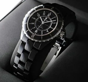 シャネル J12 セラミック ダイアル セラミックブレスレッ H0685 スーパーコピー 時計