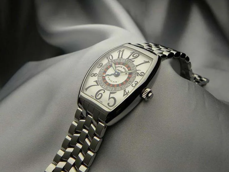FRANCK MULLER フランクミュラー スーパーコピー時計 ヴェガス ホワイトダイヤル 6850VEGAS FRANCK MULLER フランクミュラー スーパーコピー時計 ヴェガス ホワイトダイヤル 6850VEGAS