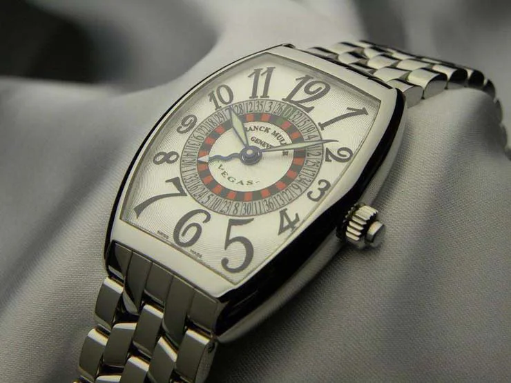 FRANCK MULLER フランクミュラー スーパーコピー時計 ヴェガス ホワイトダイヤル 6850VEGAS FRANCK MULLER フランクミュラー スーパーコピー時計 ヴェガス ホワイトダイヤル 6850VEGAS