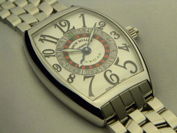 FRANCK MULLER フランクミュラー スーパーコピー時計 ヴェガス ホワイトダイヤル 6850VEGAS FRANCK MULLER フランクミュラー スーパーコピー時計 ヴェガス ホワイトダイヤル 6850VEGAS