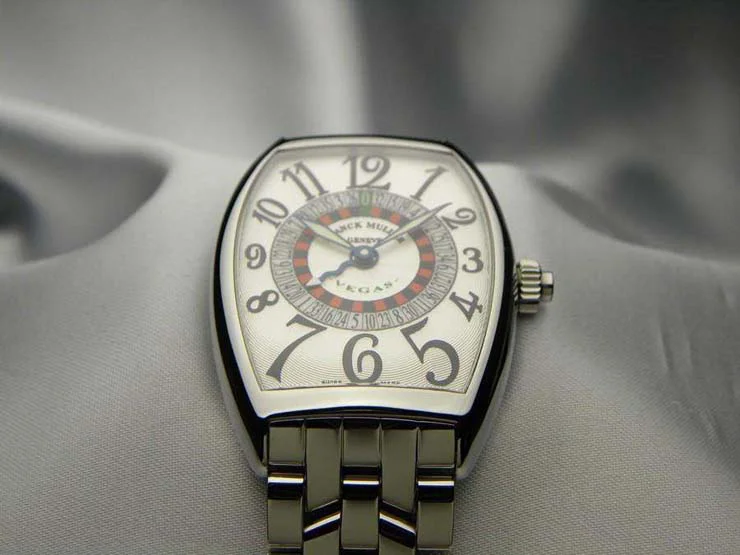 FRANCK MULLER フランクミュラー スーパーコピー時計 ヴェガス ホワイトダイヤル 6850VEGAS FRANCK MULLER フランクミュラー スーパーコピー時計 ヴェガス ホワイトダイヤル 6850VEGAS