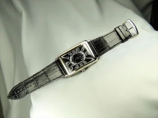 フランクミュラー ロングアイランド ビーレトロセコンド ダイヤモンド 1100DSRCD OG Black スーパーコピー 時計