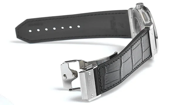 (HUBLOT)ウブロ ブランドコピー クラシック フュージョン オパーリンジルコニウム 511.ZX.2610.LR