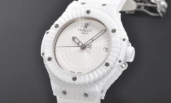 (HUBLOT)ウブロ ブランドコピー ビッグバン ホワイトキャビア ホワイトセラミック 346.HX.2800.RW (HUBLOT)ウブロ ブランドコピー ビッグバン ホワイトキャビア ホワイトセラミック 346.HX.2800.RW