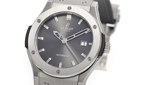 (HUBLOT)ウブロ スーパーコピー クラシック フュージョン ジルコニウム シルバーストーン 542.ZX.7070.LR