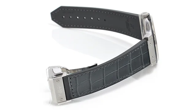 (HUBLOT)ウブロ スーパーコピー クラシック フュージョン ジルコニウム シルバーストーン 542.ZX.7070.LR