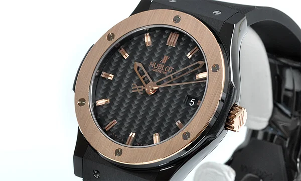 (HUBLOT)ウブロ スーパーコピー クラシック フュージョン セラミックゴールド 511.CP.1780.RX