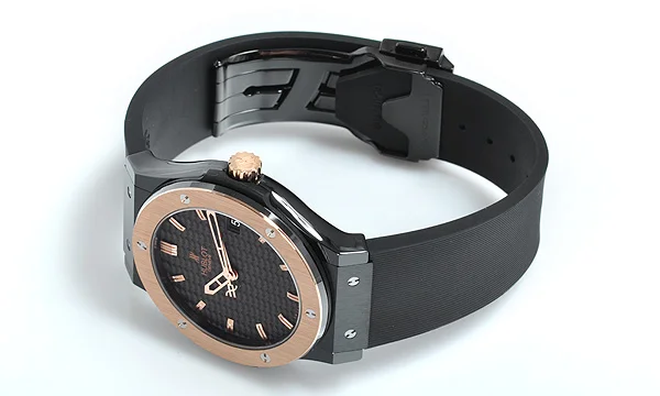 (HUBLOT)ウブロ スーパーコピー クラシック フュージョン セラミックゴールド 511.CP.1780.RX