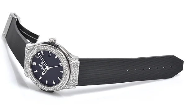 (HUBLOT)ウブロ スーパーコピー クラシック フュージョン ジルコニウム パヴェ 511.ZX.1170.RX.1704