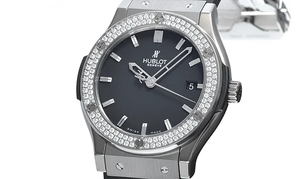 (HUBLOT)ウブロ スーパーコピー クラシック フュージョン ジルコニウム ダイヤモンド 511.ZX.1170.RX.1104