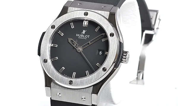 (HUBLOT)ウブロ コピー時計 クラシック フュージョン ジルコニウム 542.ZX.1170.RX